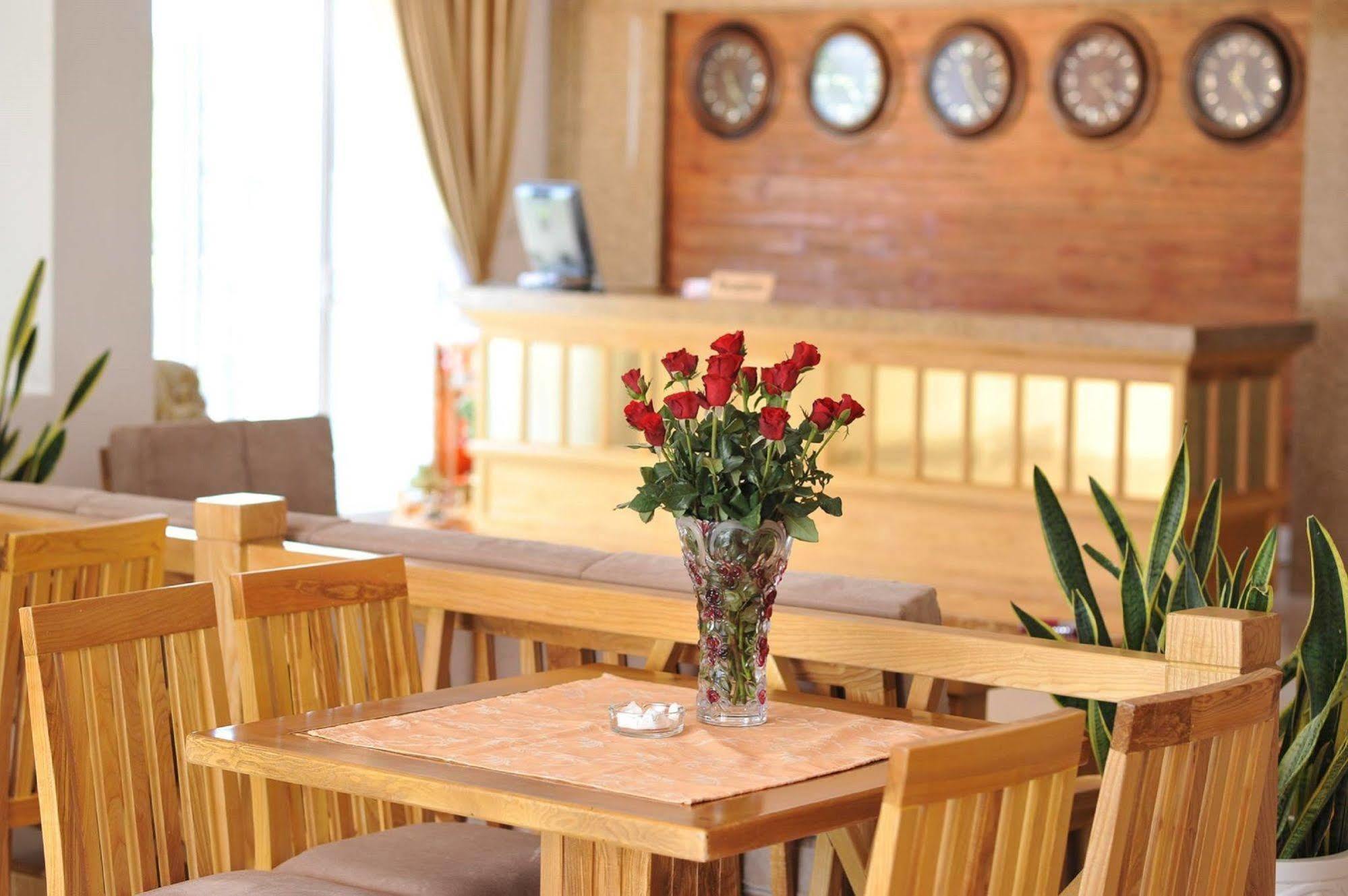Allure Hotel Thuy Trieu Ngoại thất bức ảnh